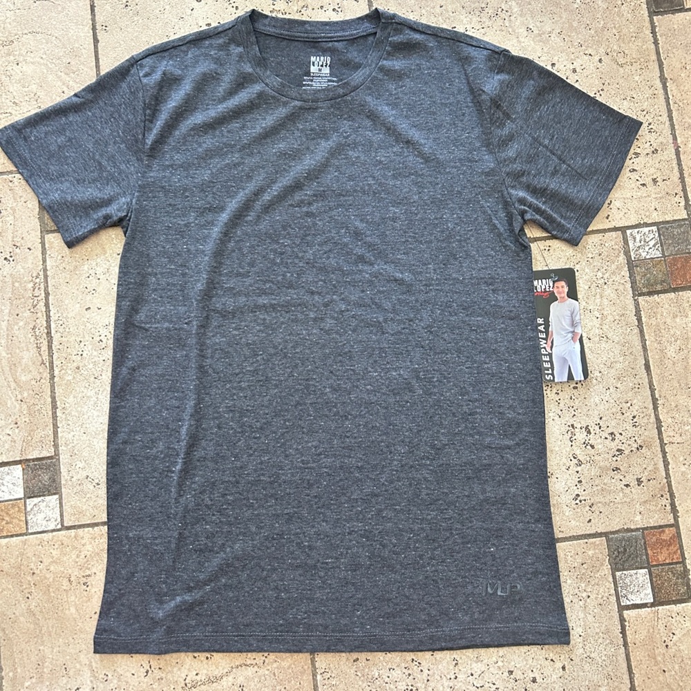 NWT Men's Gray T-Shirt size M